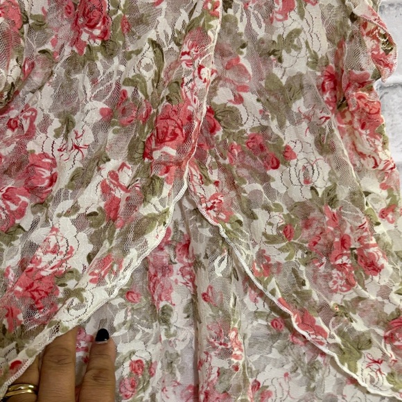 Rue21 Pink and Green Floral Blouse, sheer open back size small - Picture 6 of 6